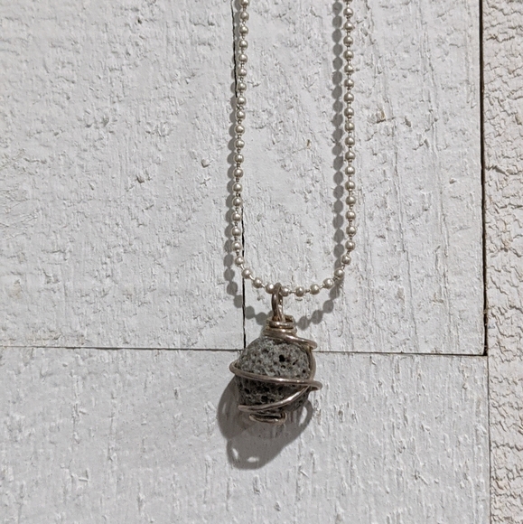 Lava Bead Necklace For Essential Oil - Picture 12 of 12